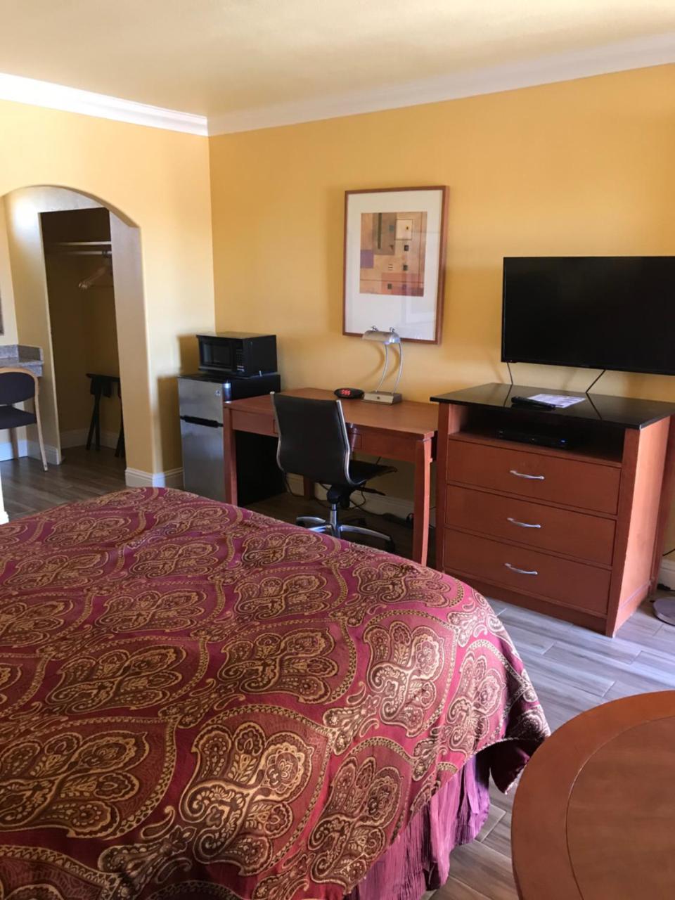 Livingston Town & Country Motel المظهر الخارجي الصورة